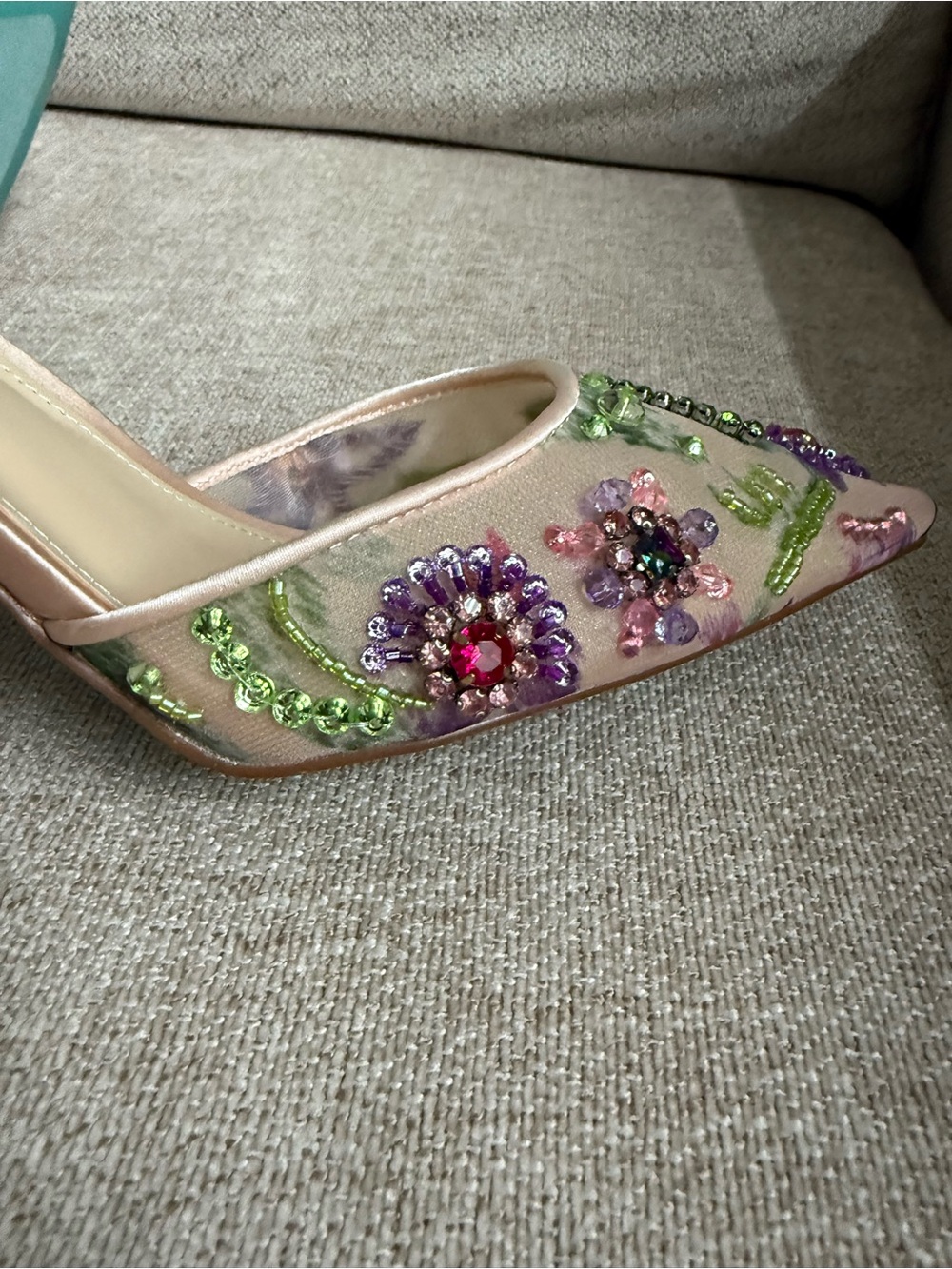 NEW Betsey Johnson Velma Jeweled Mesh Slingback Pumps Nude Floral Beaded US 7.5 - Picture 11 of 16